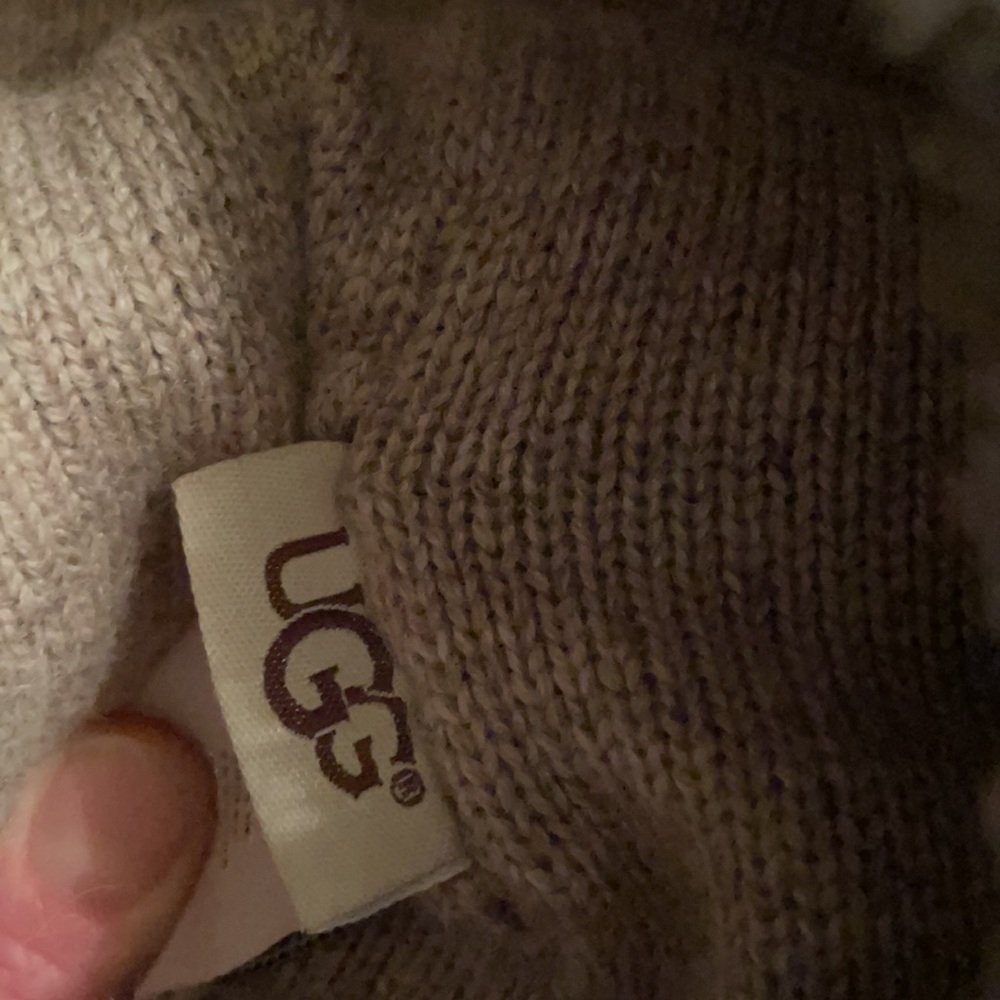 Ugg Beanie - image 5